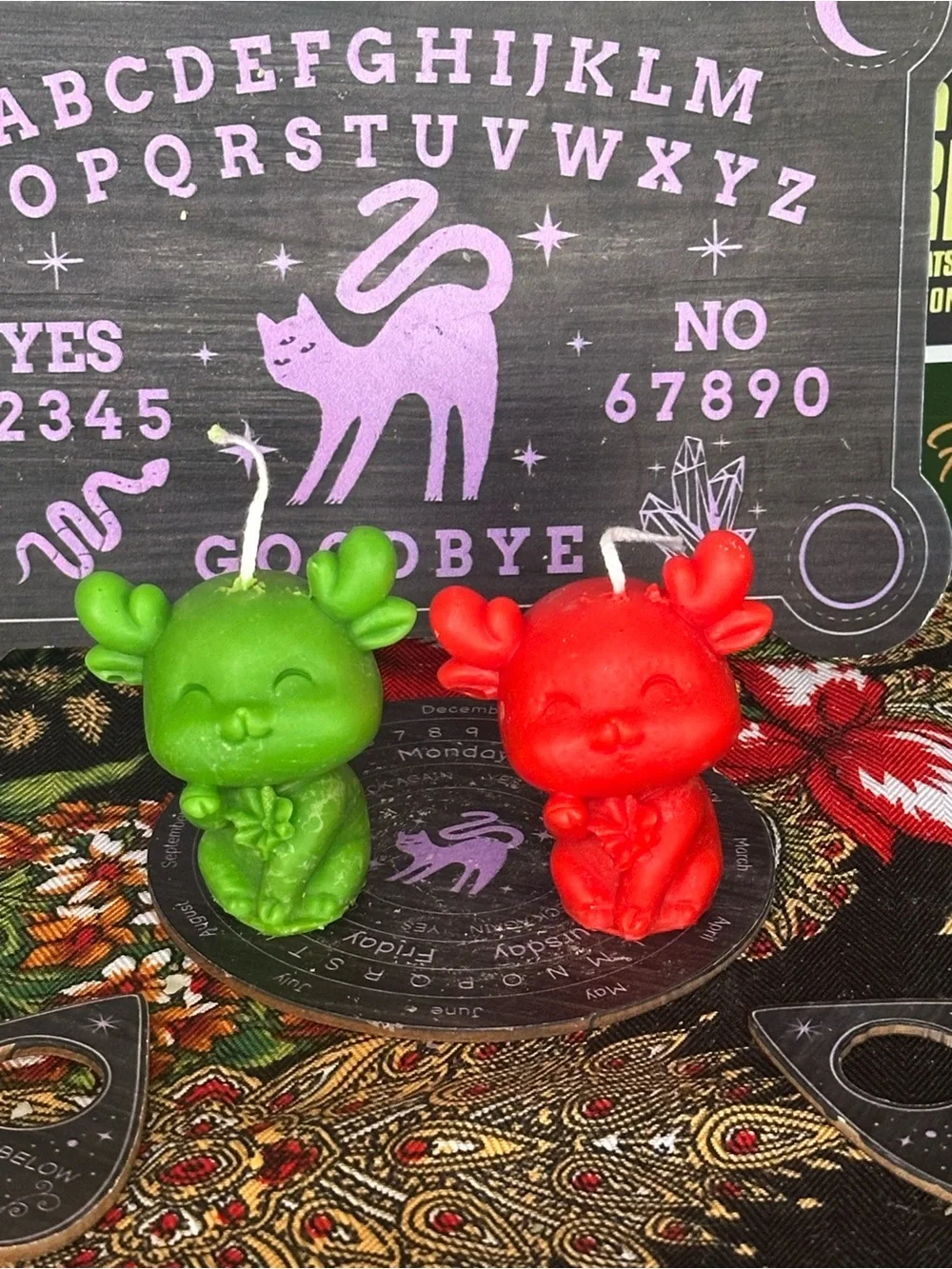 Holly Deer Candle Set